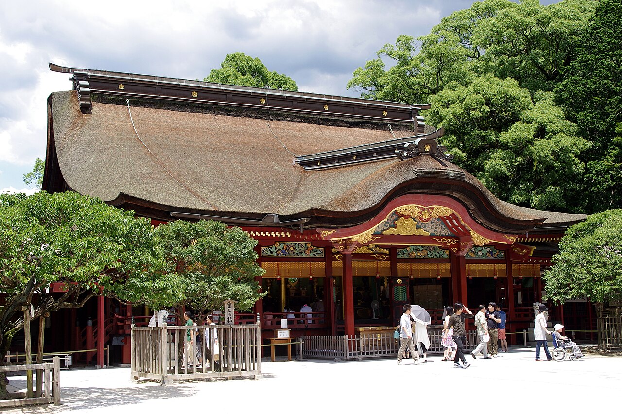 Dazaifu Tenmangu 1100-year-old shrine plum blossoms