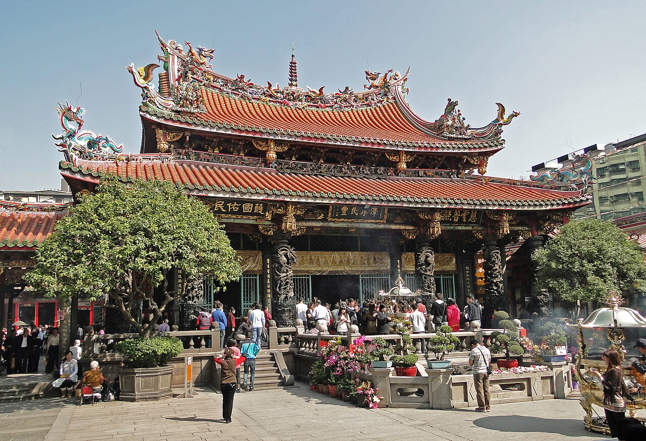 วัด Shouzhen Temple ประตูทางเข้าอุทยานอาลีซาน ไต้หวัน