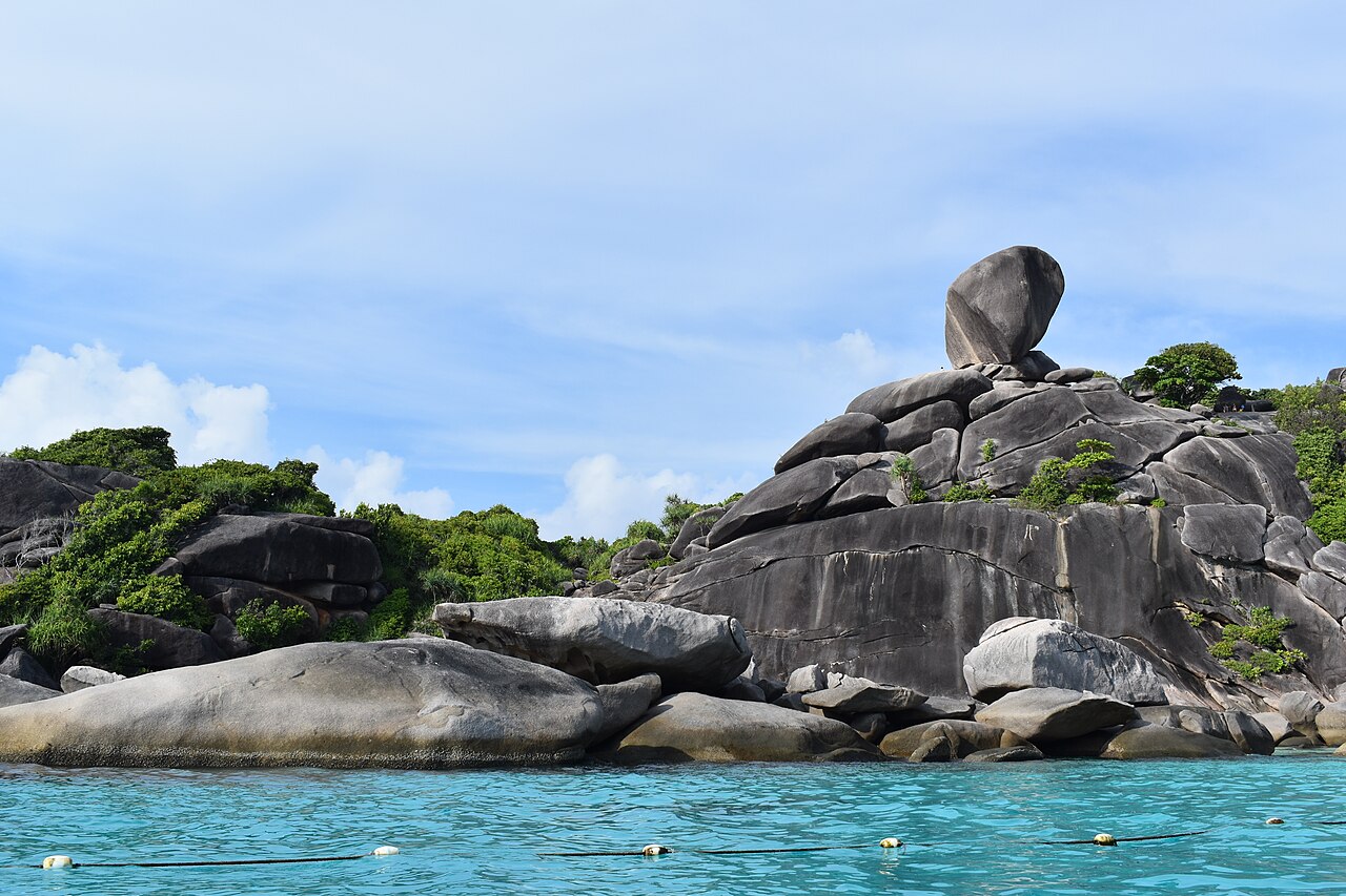 หินเรือใบ Donald Duck Bay เกาะ 8 หมู่เกาะสิมิลัน พังงา