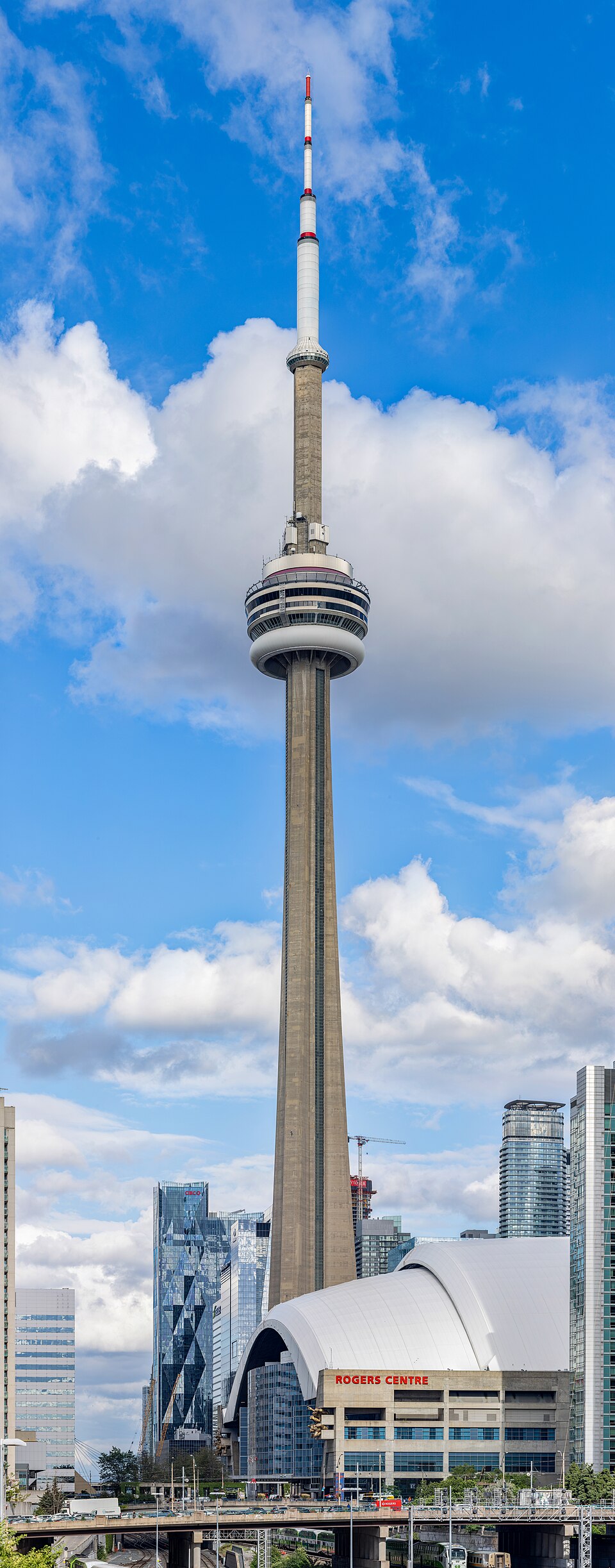 CN Tower โตรอนโต