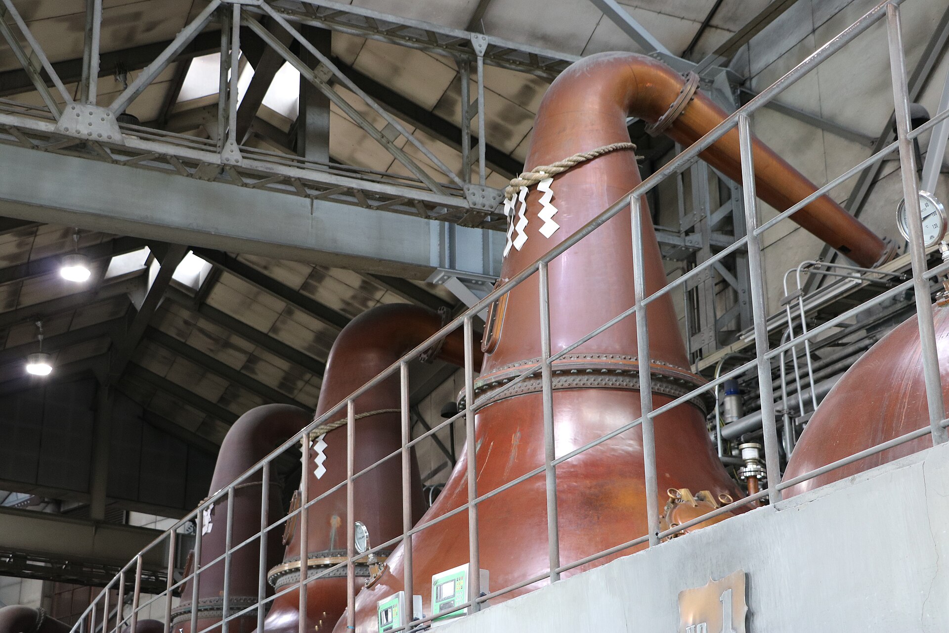 หม้อกลั่น pot still เผาถ่านที่โรงกลั่นนิกกะ โยอิจิ