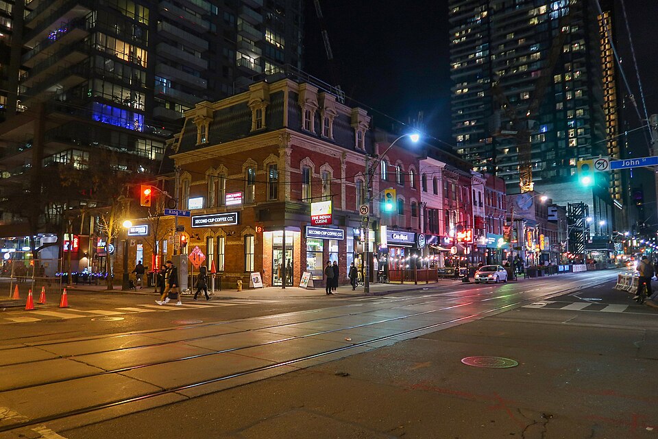 HI Toronto Hostel