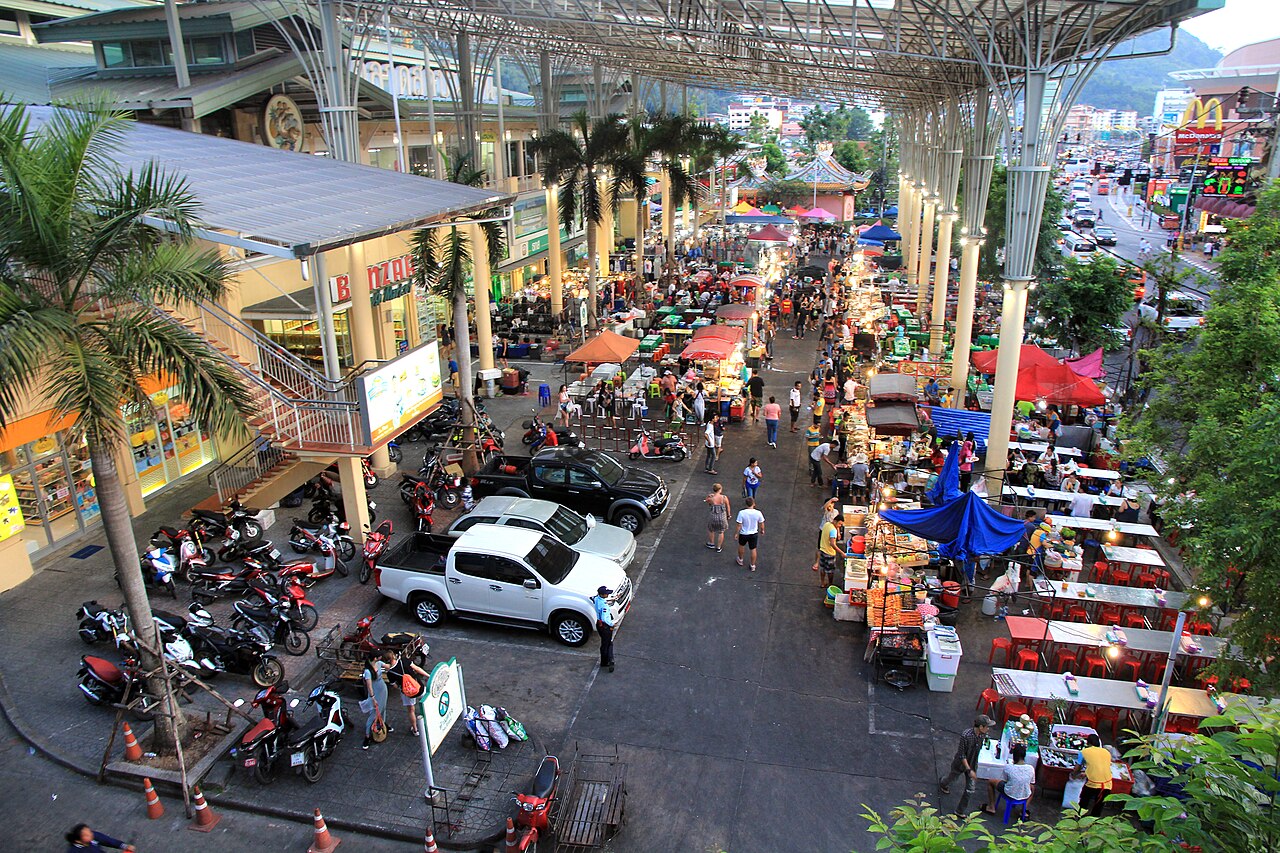 ตลาดปลาในป่าตอง ภูเก็ต กับซีฟู้ดสดวางขาย — แหล่งซื้อของทะเลใจกลางเมืองป่าตอง