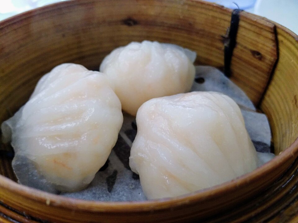 ติ่มซำในเข่งไม้ไผ่ ฮากเกากุ้งและขนมจีบ