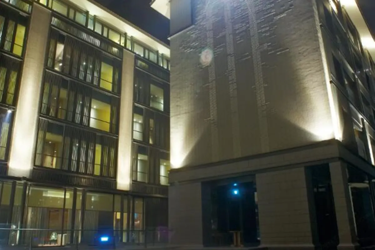 Hotel Indigo Kaohsiung Central Park ด้านนอกอาคาร 24 ชั้น ตรงข้าม Central Park