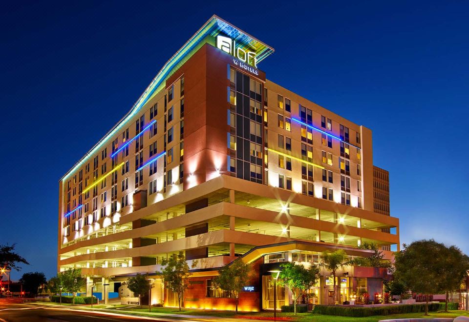 Aloft Houston by the Galleria