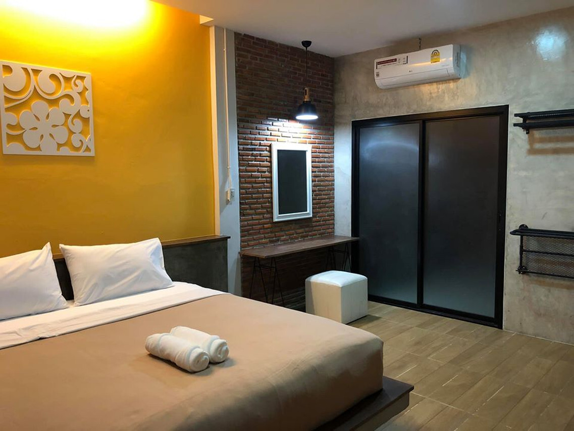 The C Hotel