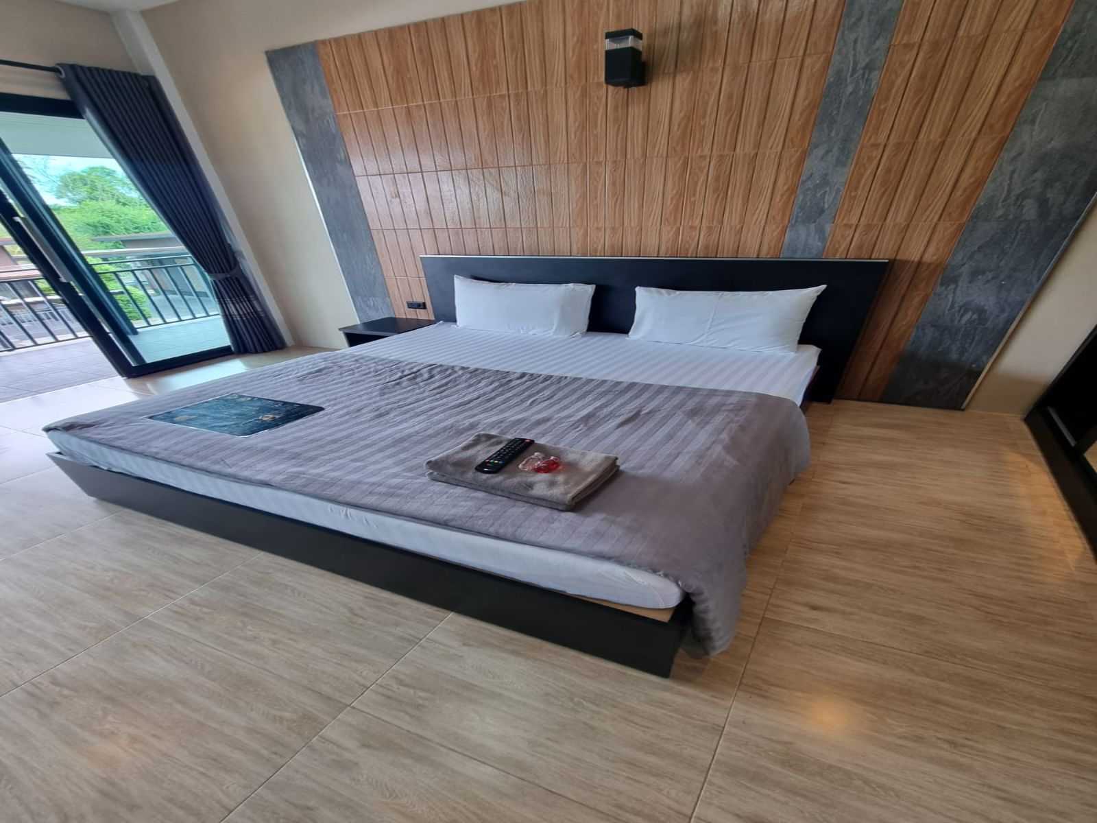 Ratchapruek DC Resort Angthong