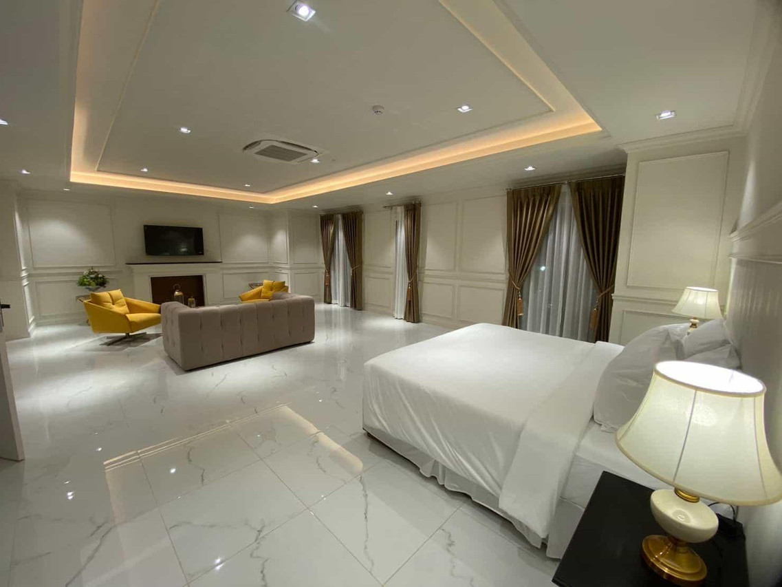 Suphorn Grand Hotel