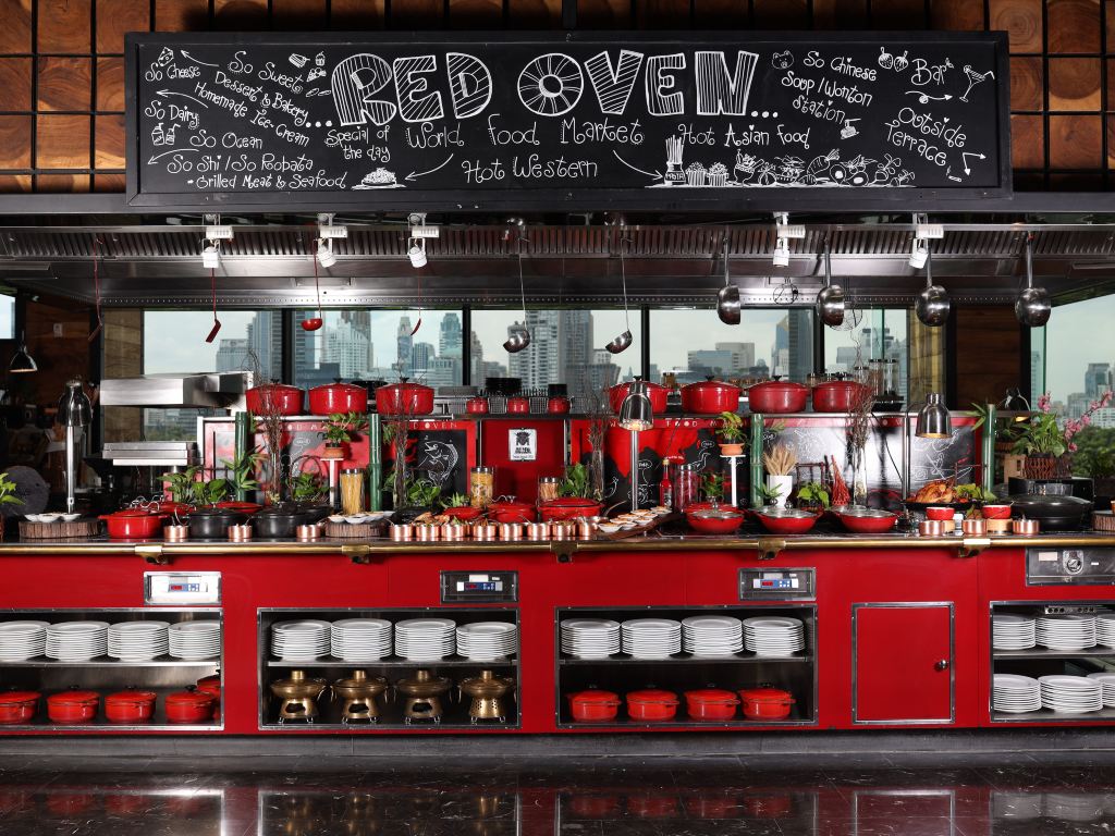 ห้องอาหาร Red Oven บุฟเฟ่ต์ open kitchen ของ SO/ Bangkok
