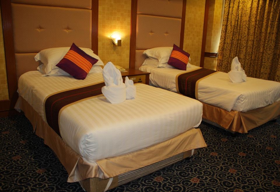 Grand Royal Plaza Hotel
