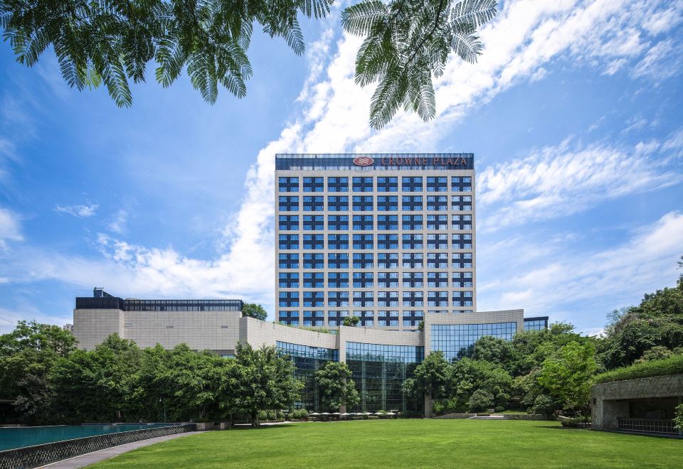 Crowne Plaza Chengdu Panda Garden โรงแรมในสวนใกล้แพนด้า — รีวิวที่พักเฉิงตู