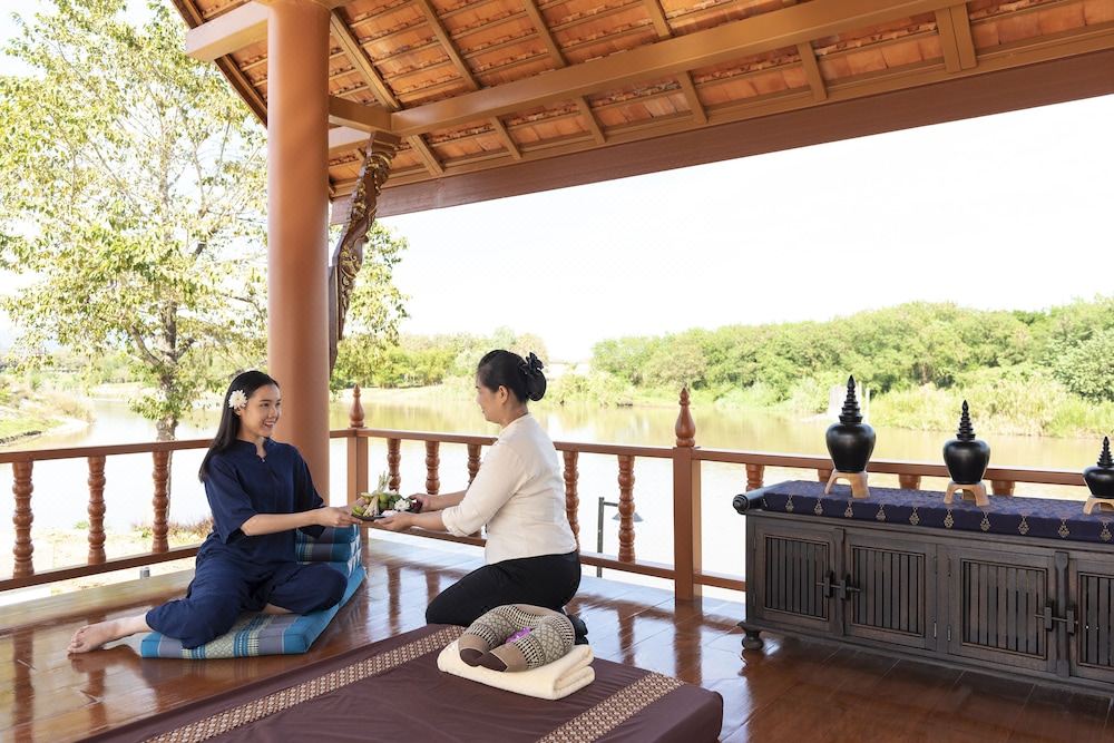 ศาลา Tivaa Ratrii Spa สไตล์ Lanna ริมน้ำ