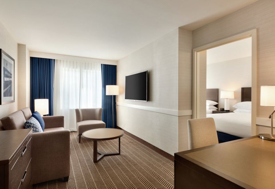 Embassy Suites by Hilton Boston at Logan Airport