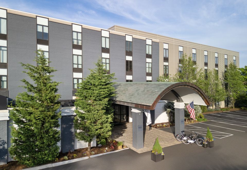 Freepoint Hotel Cambridge, Tapestry Collection by Hilton