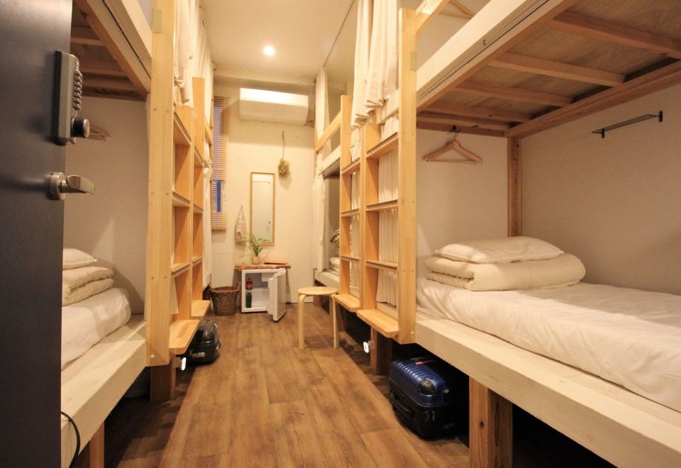 Hostel TOKI