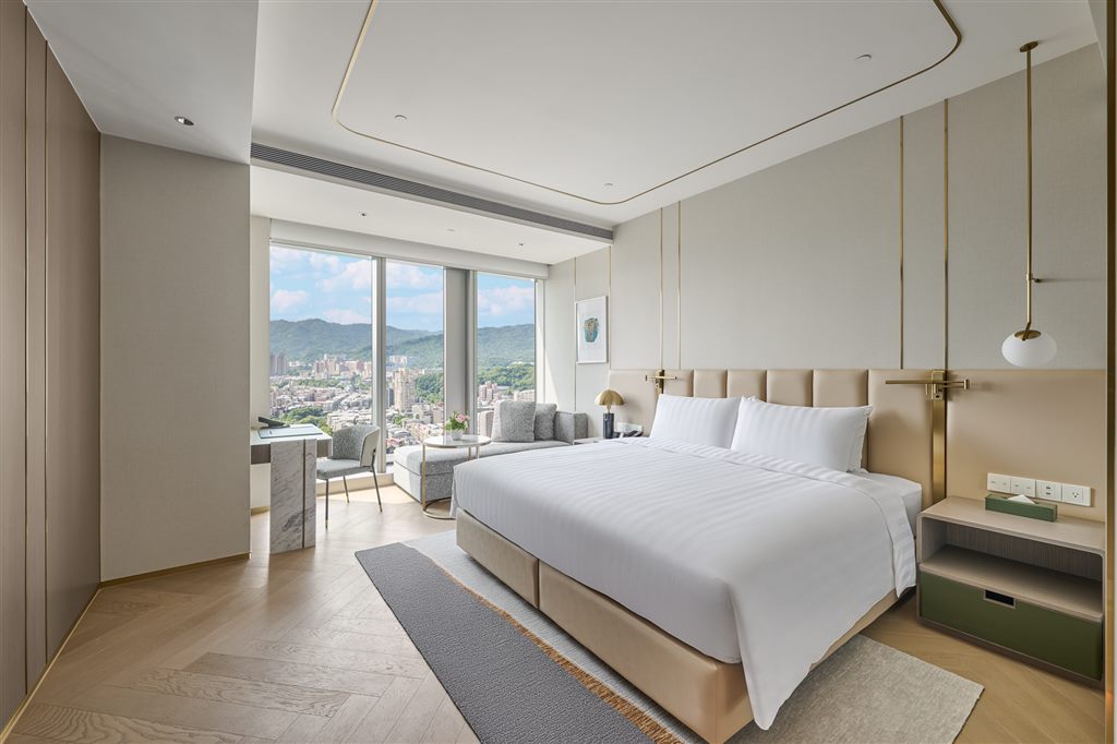 ห้องพักและวิวเมืองเกาสง Grand Hi-Lai Hotel