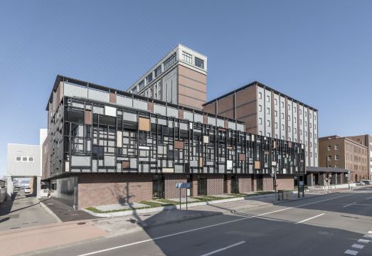 ด้านหน้าโรงแรม Hakodate Kokusai Hotel ย่าน Otemachi ริมอ่าวฮาโกดาเตะ
