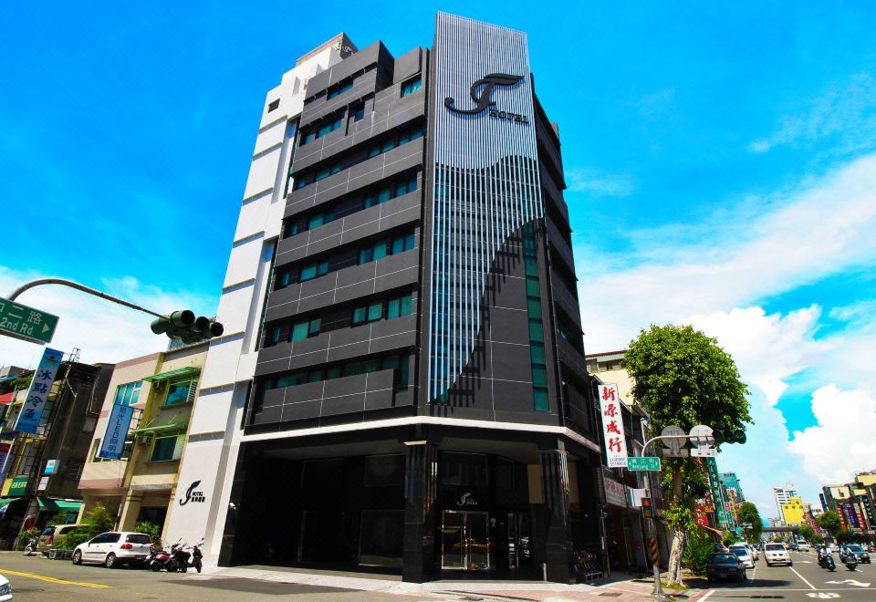 J-HOTEL