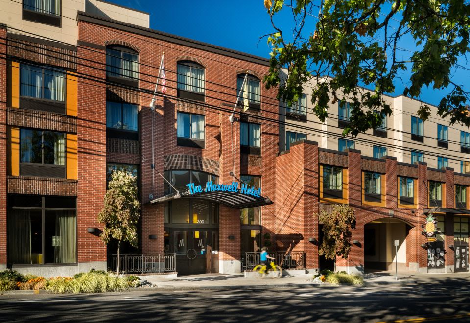 The Maxwell Hotel a Staypineapple Hotel