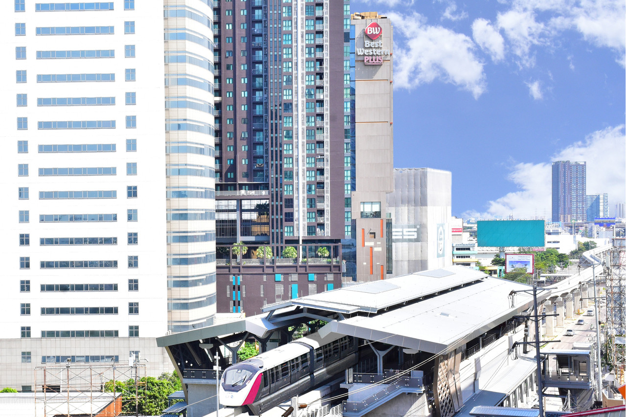 Best Western Plus Wanda Grand tower with the Pink Line MRT station in front