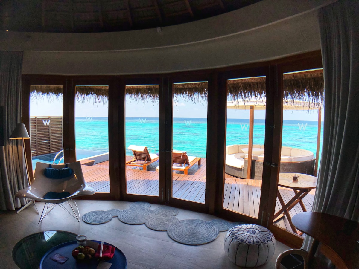 บรรยากาศระเบียงริมน้ำ Lanyu My Home B&B เกาะออร์คิด