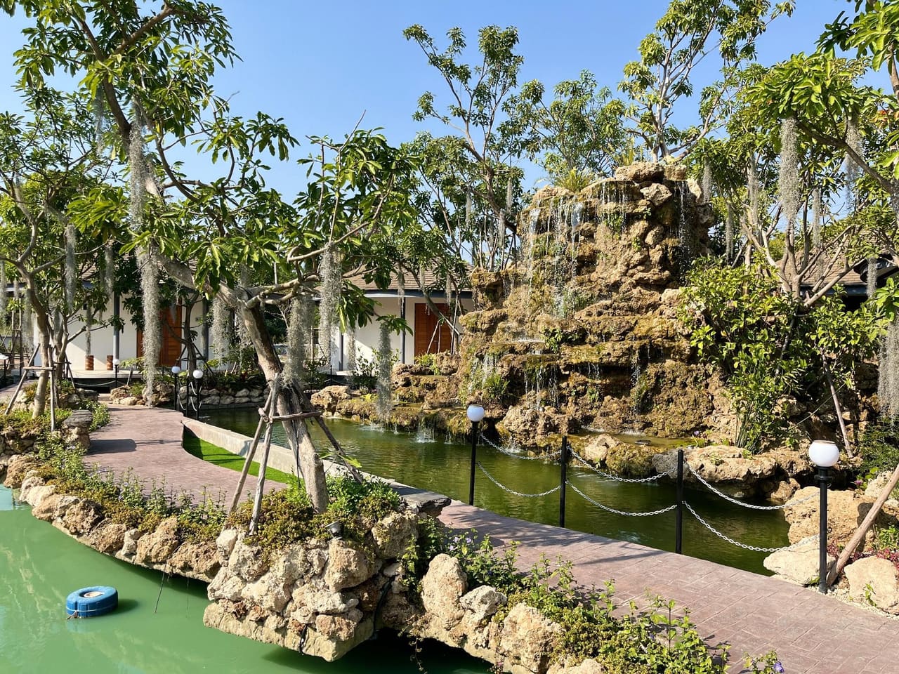 Ellipse Boutique Phayao
