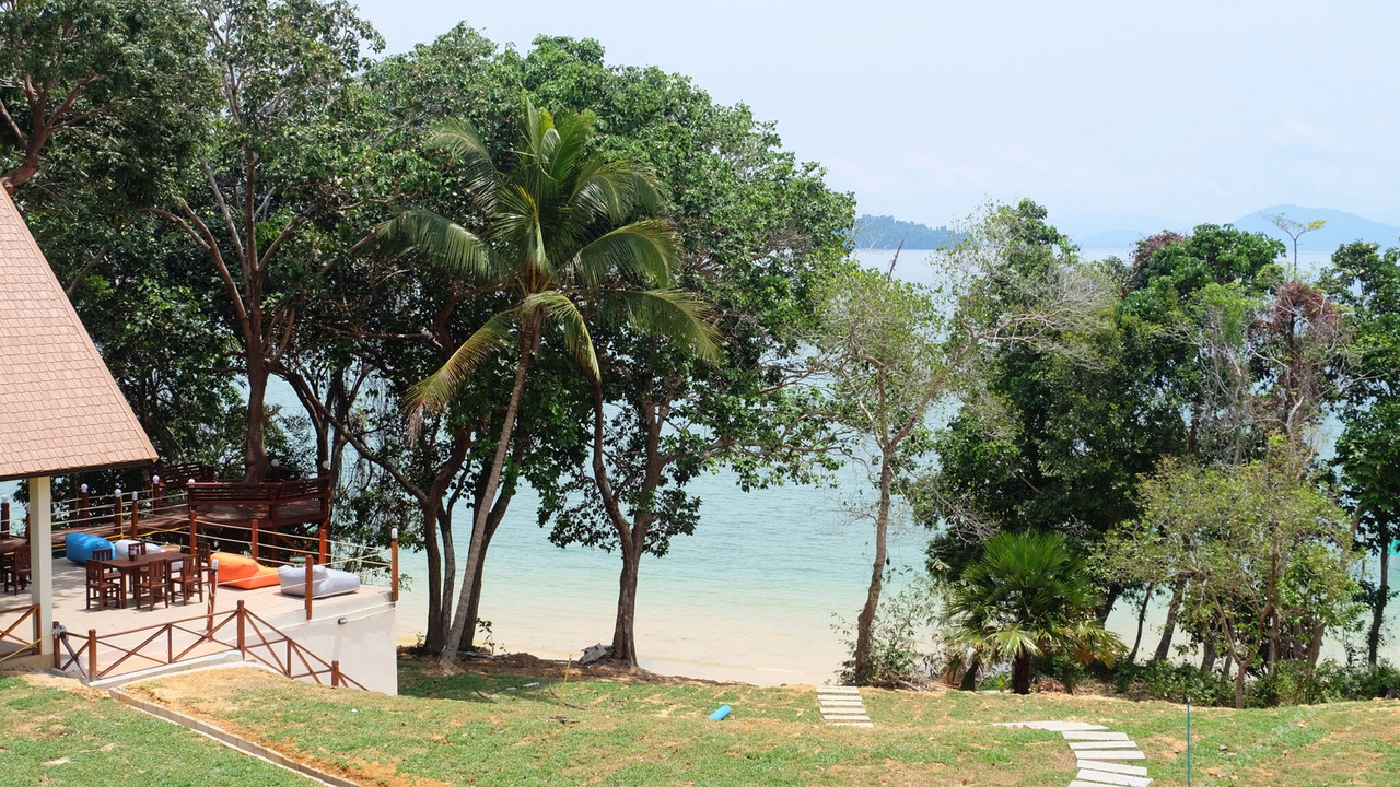 Phayamas Private Beach Resort