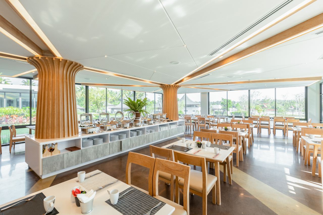 ร้านอาหาร Mangrove Riverside Cafe' & Restaurant เสาไม้โค้งวิวริมน้ำ