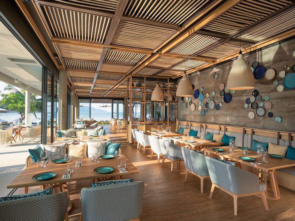 The Breeza beach restaurant with sea views at Choeng Mon