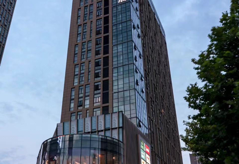 Mercure Xi'an North (西安北站行政中心美居酒店)