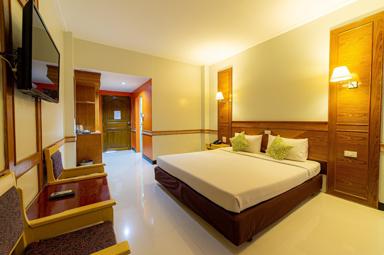 ห้องพักเตียงใหญ่ The Holidays Hill Betong พร้อมทีวีจอแบนและมุมนั่งเล่น